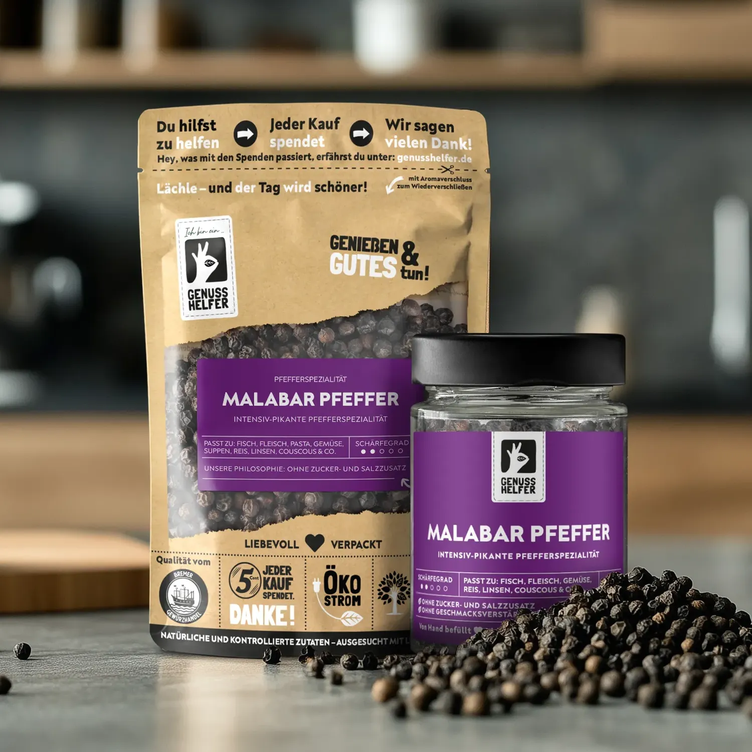 Präsentation ganzer Malabar-Pfefferkörner