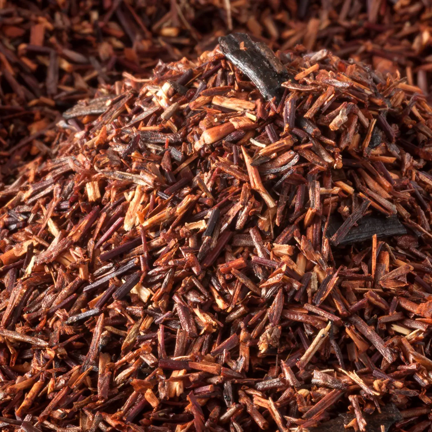 Nahaufnahme von losem Rooibos-Tee Vanille