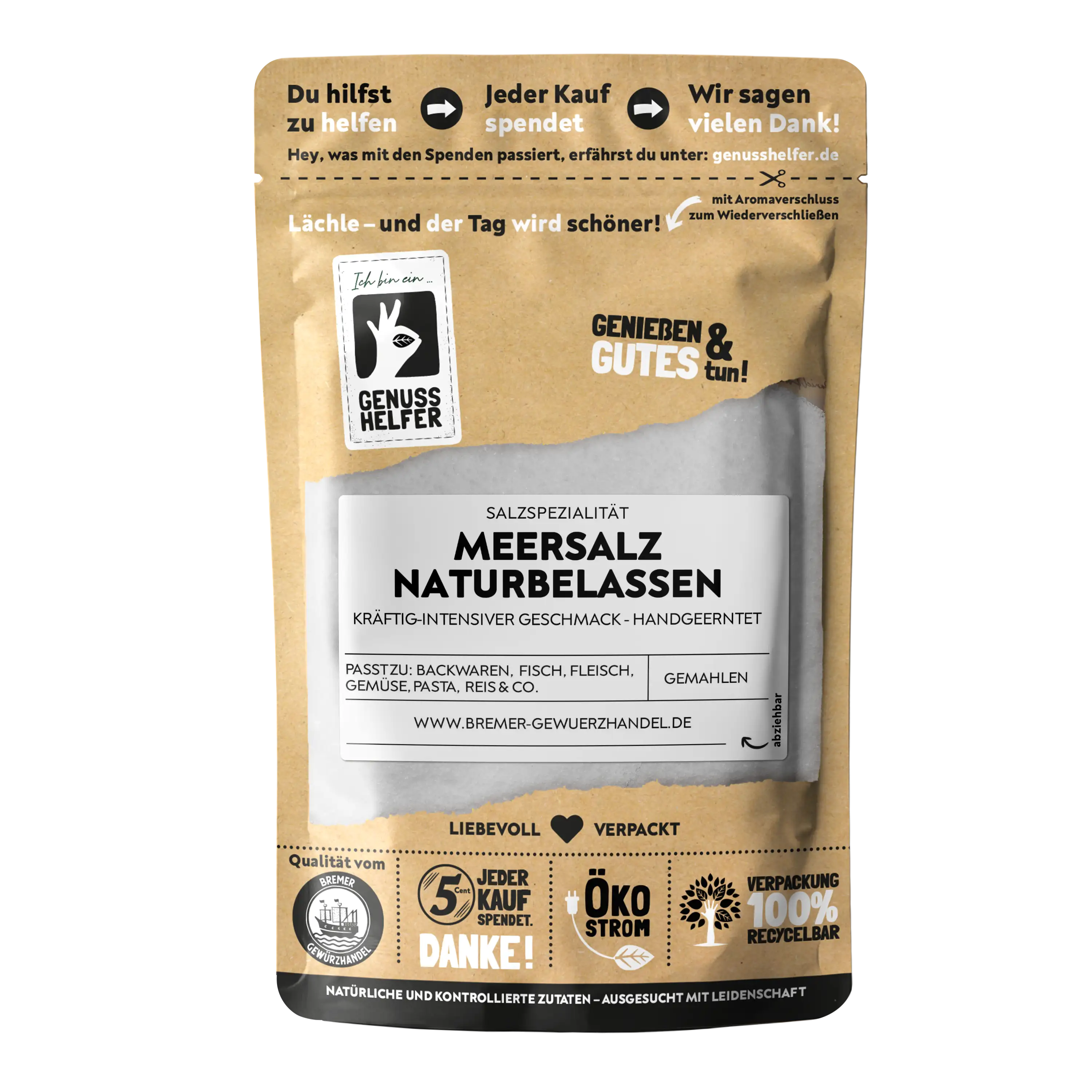 Gemahlenes französisches Meersalz in einer Holzschale
